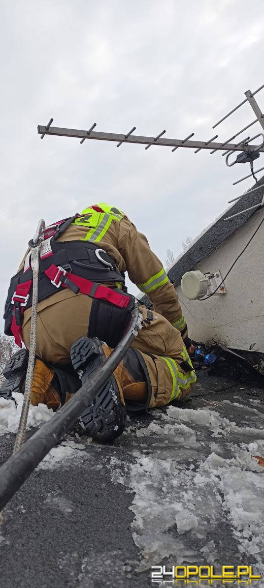 Pożar poddasza w Krapkowicach. Z budynku ewakuowano 9 osób