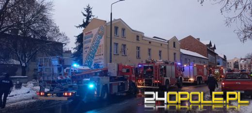 Pożar poddasza w Krapkowicach. Z budynku ewakuowano 9 osób