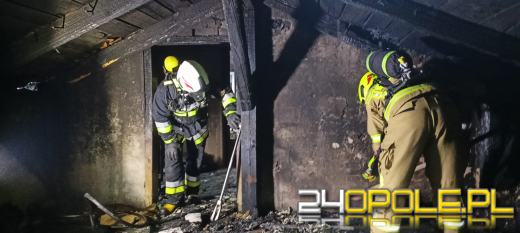Pożar poddasza w Krapkowicach. Z budynku ewakuowano 9 osób