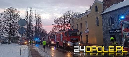 Pożar poddasza w Krapkowicach. Z budynku ewakuowano 9 osób