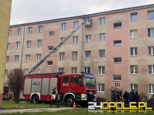 Pożar mieszkania w Brzegu. Ewakuowano mieszkańców 