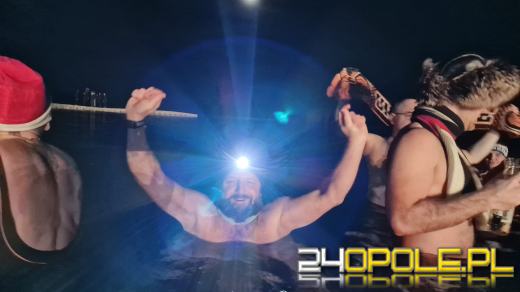 W lodowatej kąpieli przywitali Nowy Rok