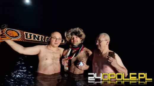 W lodowatej kąpieli przywitali Nowy Rok