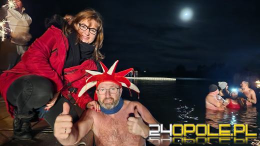 W lodowatej kąpieli przywitali Nowy Rok