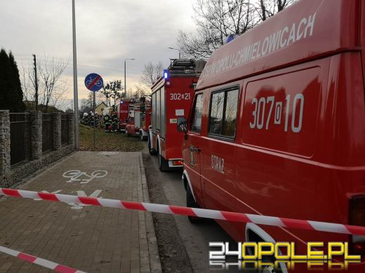 Wypadek w miejscowości Osiny. Samochód wjechał pod szynobus