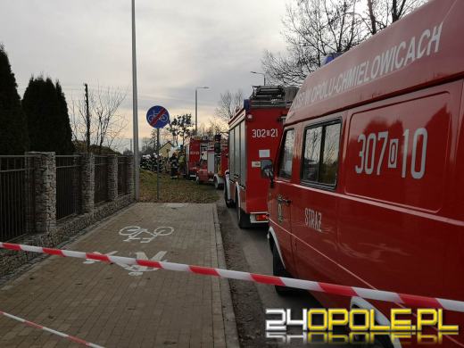 Wypadek w miejscowości Osiny. Samochód wjechał pod szynobus