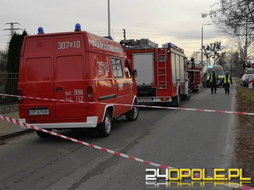 Wypadek w miejscowości Osiny. Samochód wjechał pod szynobus