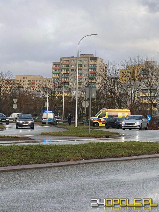 Starsza kobieta potrącona na pasach w Opolu