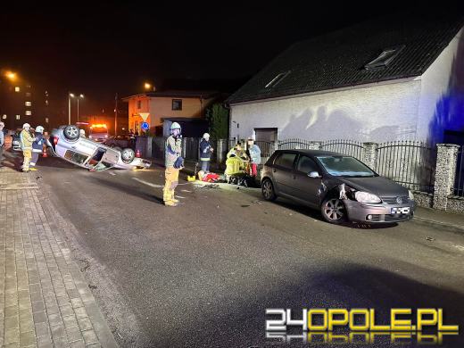 Dachowanie samochodu osobowego na Wróblewskiego w Opolu