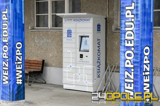 "Książkomat" działa już przy Politechnice Opolskiej. Wypożyczanie książek jest nowoczesne!