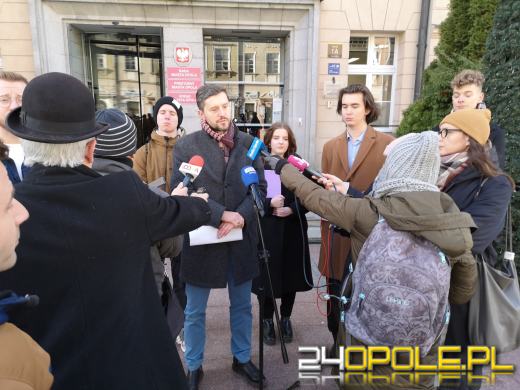 Młodzież czuje się dyskryminowana komunikacyjnie. Działacze PO apelują do prezydenta miasta