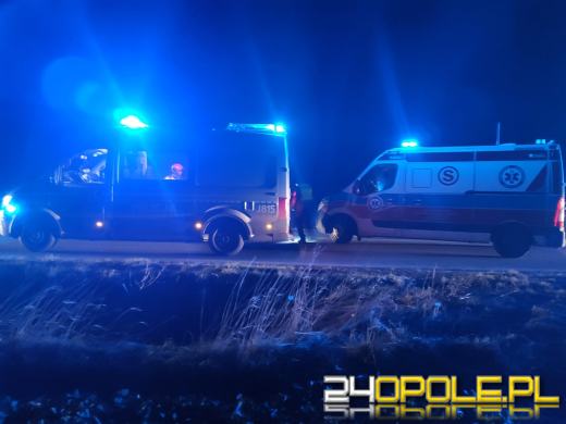 Samochód osobowy dachował na trasie Strzelce Opolskie - Dolna