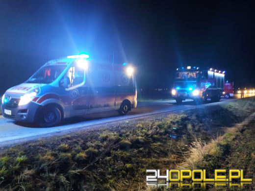 Samochód osobowy dachował na trasie Strzelce Opolskie - Dolna