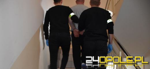 Usłyszeli zarzuty posiadania narkotyków oraz odpłatnego i nieodpłatnego ich udzielania