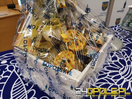 Urząd Marszałkowski przekazał fanty na licytację WOŚP 