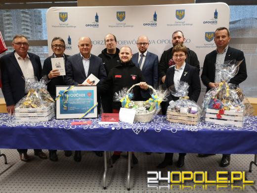 Urząd Marszałkowski przekazał fanty na licytację WOŚP 