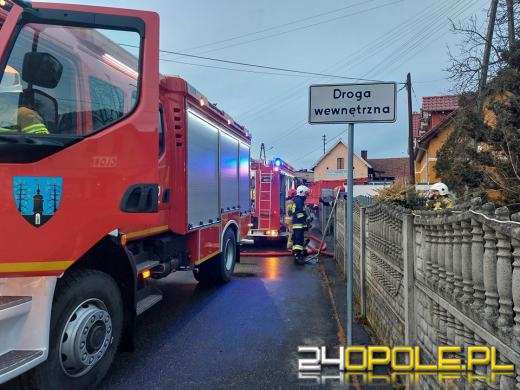 Pożar lokalu w Ochodzach. Na miejscu 9 zastępów straży