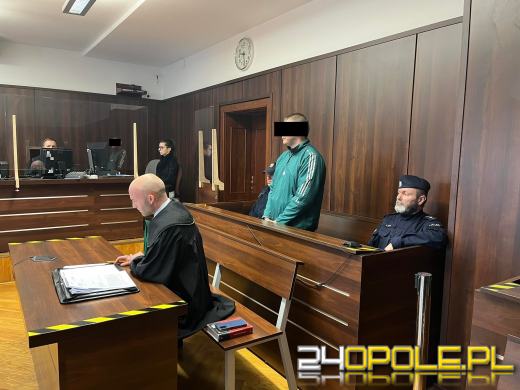 Bartłomiej T., który zadał kilkadziesiąt ciosów nożem ofierze stanął przed sądem