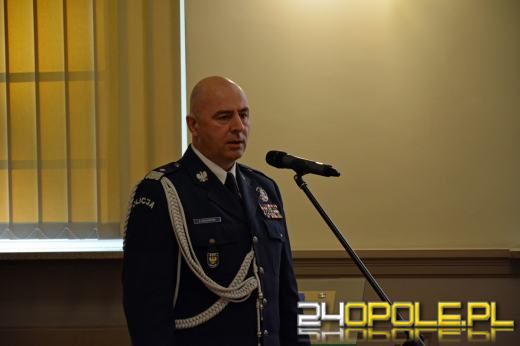 Słowa roty ślubowania wypowiedziało dzisiaj 43 nowych funkcjonariuszy