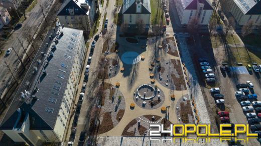 Ogród chiński gotowy. Nowy wygląd placu na kampusie Politechniki Opolskiej