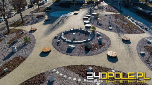 Ogród chiński gotowy. Nowy wygląd placu na kampusie Politechniki Opolskiej