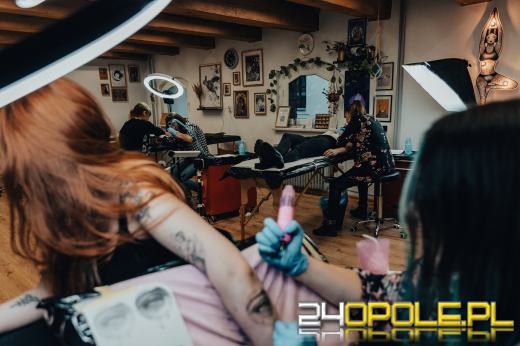 Tatuowały  za "wrzutę" do puszki WOŚP. Jedyna taka akcja w Opolu w studiu Medusa Tattoo