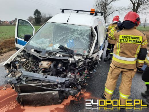 Zderzenie pojazdów w powiecie namysłowskim. 5 osób zostało rannych