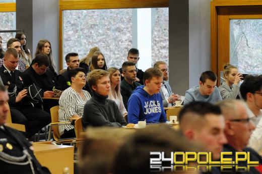 Podsumowanie pierwszej edycji projektu "Opolskie dla młodzieży"