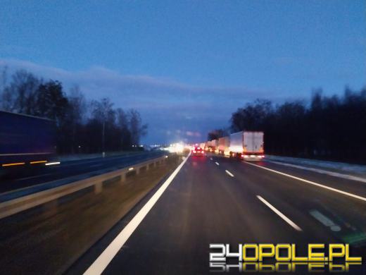 Pożar samochodu osobowego na Autostradzie A4