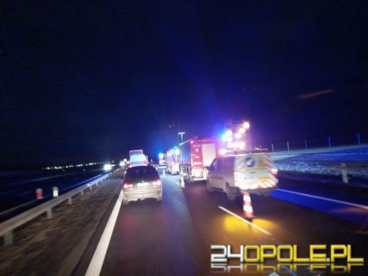 Pożar samochodu osobowego na Autostradzie A4