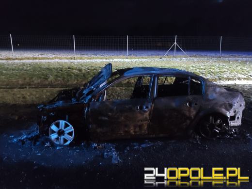 Pożar samochodu osobowego na Autostradzie A4