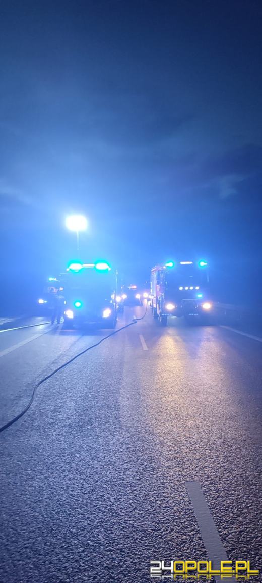 Pożar samochodu osobowego na Autostradzie A4