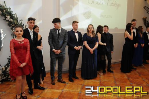 Zobacz zdjęcia ze Studniówki TEB Edukacja w Opolu