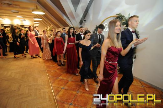 Zobacz zdjęcia ze Studniówki TEB Edukacja w Opolu