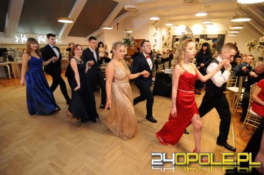 Zobacz zdjęcia ze Studniówki TEB Edukacja w Opolu