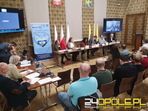 Anna Dymna odwiedziła Opole. Debata społeczna w Ratuszu i krok ku powstaniu Domu L'Arche