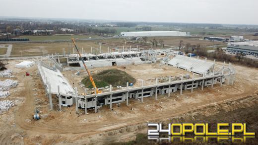 Rośnie Stadion Opolski. Widać już budynek klubowy