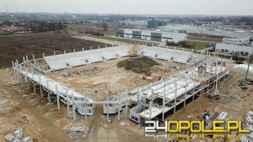 Rośnie Stadion Opolski. Widać już budynek klubowy
