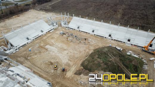 Rośnie Stadion Opolski. Widać już budynek klubowy