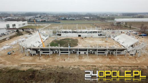 Rośnie Stadion Opolski. Widać już budynek klubowy