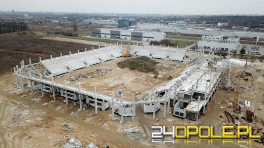 Rośnie Stadion Opolski. Widać już budynek klubowy