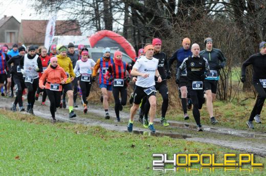 Są już w połowie drogi. "Naratończycy" ukończyli etap biegu w Masowie