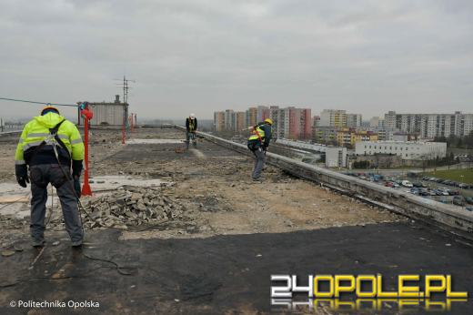 Za trzy tygodnie z budynku "Lipsk" zostanie jedynie metalowa konstrukcja