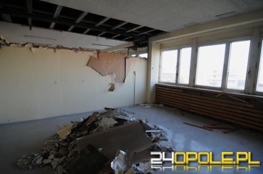 Za trzy tygodnie z budynku "Lipsk" zostanie jedynie metalowa konstrukcja