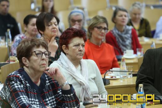 130 tys. zł do dyspozycji otrzymają od urzędu marszałkowskiego Uniwersytety III Wieku