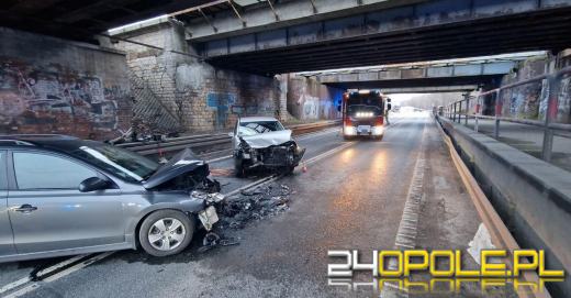 Dwie osoby ranne w wypadku pod wiaduktem w Kędzierzynie-Koźlu