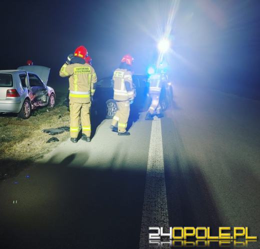 Zderzenie dwóch samochodów osobowych na trasie Namysłów-Objazda