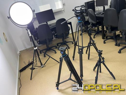 Wydział Nauk o Polityce i Komunikacji Społecznej UO ma nowy sprzęt multimedialny