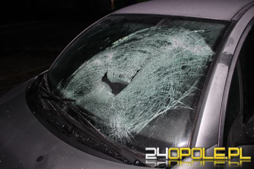 Wypadek na przejściu dla pieszych w Strzelcach. 35-latka trafiła do szpitala