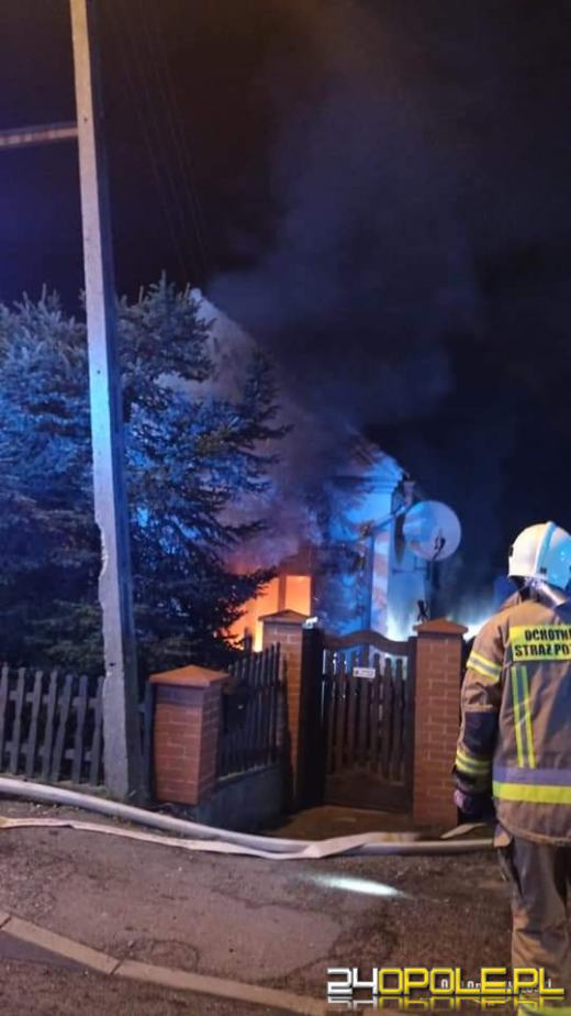 Pożar mieszkania w Opolu. Dwie osoby zostały poszkodowane